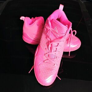 Peak Tennis Shoes